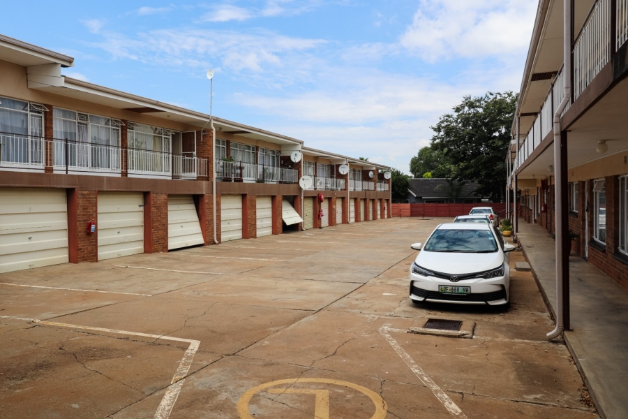 2 Bedroom Property for Sale in Flamwood North West